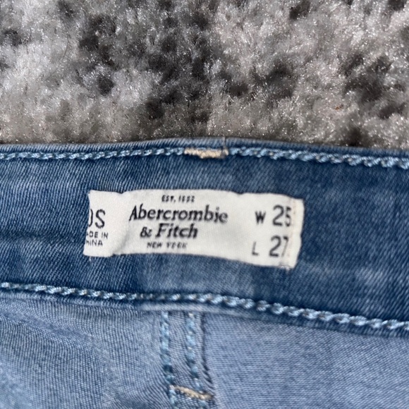 Y2k low rise Abercrombie & Fitch Skinny Jeans Light Wash Size: 2 Short (25) - Picture 5 of 7